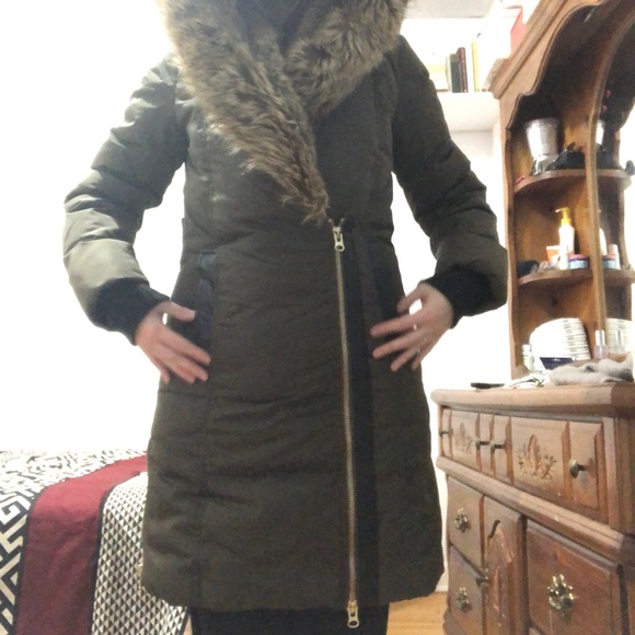 Winter coat - Picture 8 of 9